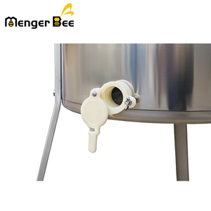 อุปกรณ์การเลี้ยงผึ้ง เครื่องสกัดน้ำผึ้งแบบแมนนวล 3 เฟรม ยี่ห้อ Menger Bee รุ่น Dadant ทำจากสแตนเลส แบบ Radial สำหรับการแปรรูปน้ำผึ้ง - Product Image 6