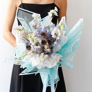 Papel de regalo de flores de celofán disponible en stock directo de fábrica con patrón de puntos para suministros de floristería embalaje de ramo - Product Image 3