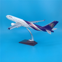 Modèle d'avion Thai Airlines à l'échelle 1/135 de 47 cm pour cadeau promotionnel sur le marché asiatique