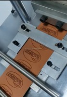 Hanshu Nouvelle Presse à Chaud Automatique Haute Fréquence 27,12 MHz pour Embossage de Logos sur Patchs en Microfibre PU et Découpe Hydraulique Or