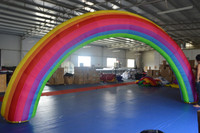 Arche gonflable arc-en-ciel en vente chaude 2026, arche de ballons arc-en-ciel pour les événements