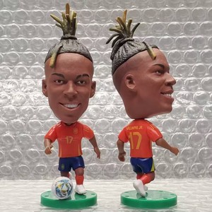 Figurines de collection en PVC des stars du football : Ronaldo, Modric, Müller pour décorations de maquette de football - Product Image 3