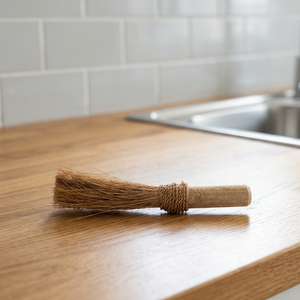 Brosse de nettoyage manuelle en bois avec poils en fibre de coco et manche pour la cuisine et l'usage domestique - Product Image 2