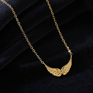 สร้อยคอจี้รูปปีกนางฟ้าสำหรับผู้หญิง ดีไซน์สวยงาม ชุบทอง 14k 18k PVD บนสแตนเลสสตีล 316L เครื่องประดับคุณภาพสูง - Product Image 4