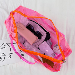Bolso de hombro de viaje de PVC transparente de moda para mujer al por mayor, bolsa de viaje de gelatina a prueba de polvo para la noche, bolsa de lona con cierre de cremallera portátil - Product Image 5