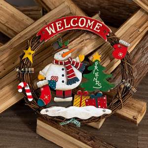 Muñeco de nieve y anciano, puerta de vid, corona de pared, adorno colgante de ventana de cristal navideño festivo para crear un ambiente acogedor - Product Image 3