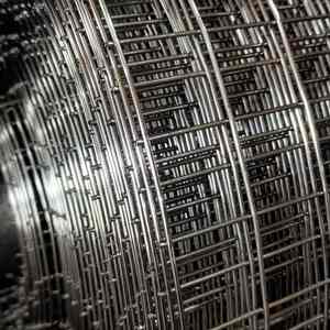 Grillage en fil de fer galvanisé soudé à trous carrés pour clôture de pisciculture avec service de découpe - Product Image 4