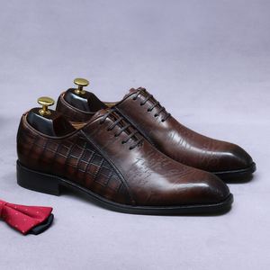 Nouvelles Chaussures de Luxe Élégantes pour Hommes, Conçues sur Mesure, à Bout Pointu, à Lacets, Antidérapantes, Légères et Respirantes pour le Bureau et la Carrière - Product Image 1