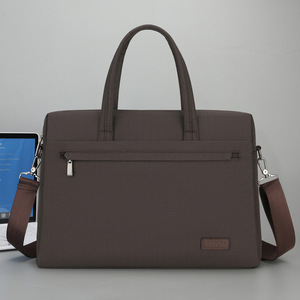 Grande sacoche pour ordinateur portable, étanche, de haute qualité, avec logo personnalisé, en stock, idéale pour les déplacements professionnels quotidiens. - Product Image 3