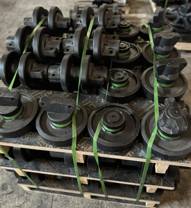 日立クローラークレーンKH125、KH150、KH180-3、KH230-3には50Mn/40SiMnTiクローラーボトムローラーが装備されています。 - Product Image 1