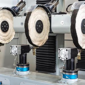 Máquina pulidora industrial ajustable para piezas de automóvil, pulido de metal, llantas de aleación, motor y equipos de rectificado de válvulas de compuerta - Product Image 1