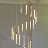 Lustres en Cristal en Forme de Goutte d'Eau Variés et Combinés pour Villas, Salons et Escaliers à Multiples Têtes