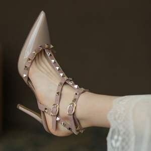 Sandales à talons hauts d'été pour femmes, chaussures à talons hauts de luxe cloutés pour femmes, sandales à talons hauts crayon, <span class=keywords><strong>pantoufles</strong></span> à pompe, nouveau Design 2023 - Product Image 2