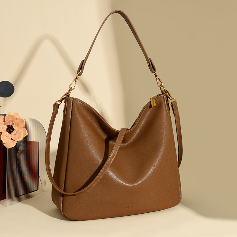 สีน้ำตาล