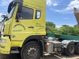 Camion tracteur SINOTRUK HOWO 6x4 d'occasion <span class=keywords><strong>de</strong></span> 380 CV, année 2018, camion remorque d'occasion <span class=keywords><strong>de</strong></span> haute qualité pour charges lourdes - Product Image 3