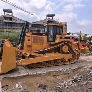 รถดันดิน CAT D8R พร้อมระบบตีนตะขาบและใบมีดสำหรับงานก่อสร้าง - Product Image 1