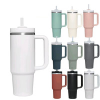 Tasse à café de voyage d'aventure 2025 personnalisée 30oz/40oz poignée de gobelet en acier inoxydable isolée réutilisable ventre tasse caoutchouc sous vide