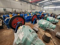 Ligne de production de barres déformées et de fil d'acier pour la fabrication de barres d'armature en acier inoxydable à partir de ferraille de laminage à chaud