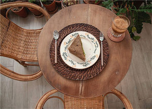 Plaque de chargeur en osier moderne tressée à la main, 13 pouces, aspect écorce, beige - Product Image 2