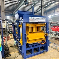 Machine à blocs de béton industrielle QT4-15B pour les fabricants de matériaux de construction