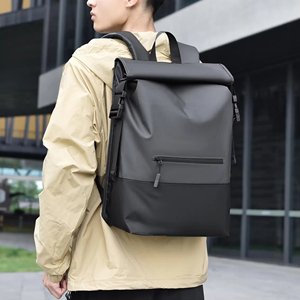 Sac à dos décontracté pour homme, nouveau style, en cuir PU imperméable, avec fermeture roll-top, idéal pour l'école, l'université, les voyages et le sport, avec compartiment pour ordinateur portable - Product Image 6