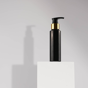 Emballage cosmétique luxueux 100ml <span class=keywords><strong>corps</strong></span> de <span class=keywords><strong>pompe</strong></span> en plastique PET noir avec col doré PP Lotion <span class=keywords><strong>pompe</strong></span> nettoyant Gel savon bouteille - Product Image 2