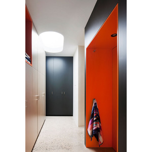 Solución de Interior para Baño de Diseño Minimalista en Villa con Estructura de Acero Ligero - Product Image 2