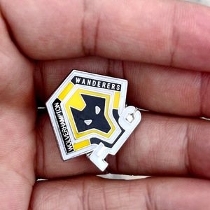 Para aficionados al fútbol de Aston Villa y Everton: Emblema del equipo, insignia, broche, colgante para mochila, técnica de pintura al horno. - Product Image 4