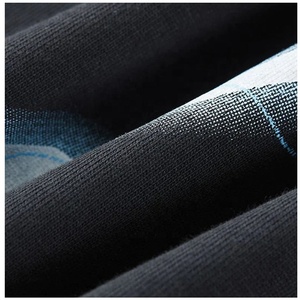 เสื้อยืดผ้าฝ้าย100% สำหรับผู้ชายเสื้อยืดสีดำย้อนยุคพิมพ์ลายดิจิทัลแบบสตรีทแวร์ออกแบบได้ตามที่ต้องการ - Product Image 4