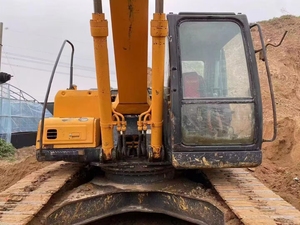 Excavadora Usada en Buenas Condiciones, con Pocas Horas de Trabajo y Rendimiento Confiable, Hyundai225lc-7 en Venta a Bajo Precio, Disponible en Stock - Product Image 3