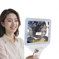 Distributeur automatique intelligent et moderne pour animaux de compagnie avec caméra vidéo HD, audio bidirectionnel, contrôle via application Wi-Fi, alimentation programmée, écran LCD et design robuste