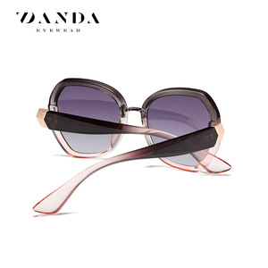 DANDA Lunettes de soleil polarisées TJ713, monture rectangulaire complète, UV400, lunettes de soleil de voyage à la mode pour femmes - Product Image 5