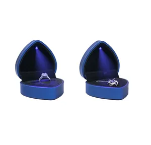 <span class=keywords><strong>Boîte</strong></span> cadeau de bijoux avec logo personnalisé <span class=keywords><strong>boîte</strong></span> de <span class=keywords><strong>mariage</strong></span> en forme de cœur <span class=keywords><strong>bague</strong></span> de la Saint-Valentin <span class=keywords><strong>boîte</strong></span> à bijoux pour proposition de <span class=keywords><strong>mariage</strong></span> - Product Image 3