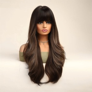 Pelucas <span class=keywords><strong>de</strong></span> <span class=keywords><strong>Cabello</strong></span> Largo y Rizado <span class=keywords><strong>Ondulado</strong></span>, Color Marrón Degradado, con Corte <span class=keywords><strong>de</strong></span> <span class=keywords><strong>Cabello</strong></span> en Capas y Partidura al Medio, <span class=keywords><strong>de</strong></span> Fibra Sintética <span class=keywords><strong>para</strong></span> <span class=keywords><strong>Mujer</strong></span>, MOQ 1 - Product Image 5