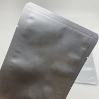 Sacs d'emballage thermoscellables personnalisés pour aliments, viande, poisson, nourriture pour animaux de compagnie, sachets en aluminium à trois soudures latérales