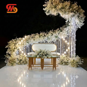 Arreglo floral para decoración de escenario de boda, forma de curva en S, arco de flores con rosas blancas y plantas verdes para eventos de boda. - Product Image 2