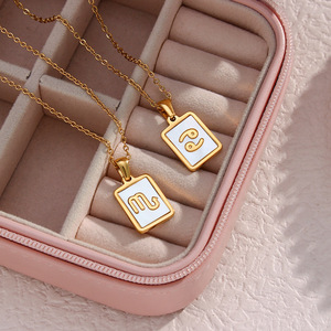 Nouveau collier pendentif coquille signe du zodiaque 12 à la mode chaînes à la mode en acier inoxydable plaqué or 18 carats pour les femmes qui ne se fanent pas - Product Image 2