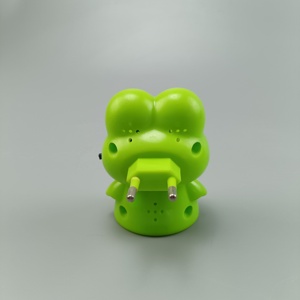 Novedosa Lámpara Nocturna LED Verde con Forma de Animalito Kawaii, Lámpara de Noche Suave de ABS con Enchufe, Decoración para Dormitorio y Sala de Estar - Product Image 5