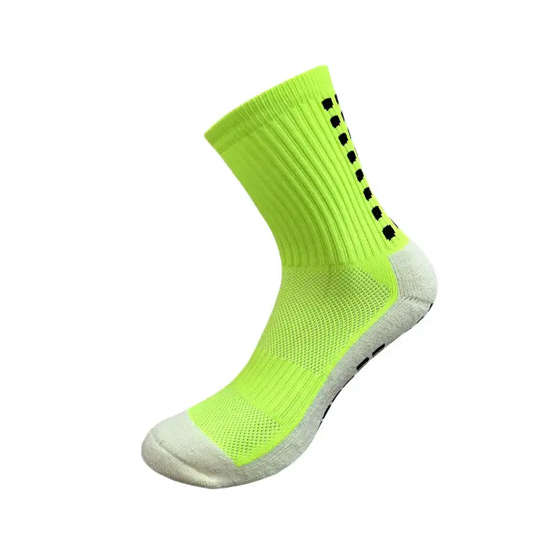 2022 Wholesale custom grip socks and custom anti slip soccer socks for men and durable football socks custom logo