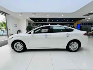 Accettiamo Ordini Personalizzati: <span class=keywords><strong>Ford</strong></span> Mondeo 2.0l GTDi200 Edizione Fashion 2013, Berlina di Lusso Usata, Interni in Pelle Scura, Cerchi R17, Cambio Automatico, Tetto Panoramico - Product Image 3