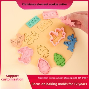 Ensemble de découpoirs à biscuits en plastique 3D en forme de Teckel, Chapeau de Noël <span class=keywords><strong>pour</strong></span> chiot, Découpoir à biscuits fantaisie en forme de <span class=keywords><strong>chien</strong></span> - Product Image 2