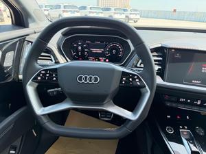 <span class=keywords><strong>Audi</strong></span> Q4 E-tron 40 SUV Eléctrico Usado 2023, Largo Alcance, Smart EV, Listo para Exportación, Negro sobre Negro - Product Image 3