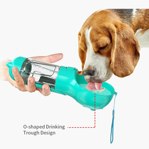 Desain baru multi-fungsi kustom 4 in 1 Logo grosir portabel makanan anjing botol minum air dengan kantong kotoran Dispenser - Product Image 4