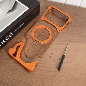 Funda de <span class=keywords><strong>Madera</strong></span> de Nogal para iPhone 17 Pro Max, Marco de Aleación de Aluminio, Soporte Giratorio de 16 Grados, Protección Antigolpes - Product Image 4