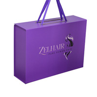Luxuriöse, faltbare Papierbox mit Magnetverschluss und Griffen in Lila mit individuellem Logo für Haarverlängerungen und Perücken