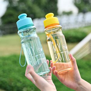 Botella de Agua Transparente de PET con Cordón, Tapa Abatible a Presión, a Prueba de Fugas, para Uso Deportivo, Escuela, Gimnasio y Viajes - Unisex - Product Image 1