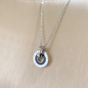 Kalung Berukir Angka Romawi Bentuk Lingkaran Bulat untuk Wanita Pria, Cincin Bulat Lapis Emas Baja Titanium, Kalung Pasangan - Product Image 6