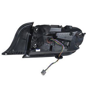 ชุดไฟท้ายสำหรับรถฟอร์ดมัสแตงรุ่น US ปี 2015-2020 แบบ 5 โหมด ไฟ LED เต็มรูปแบบ เลนส์รมดำ ไฟเลี้ยว ไฟเบรก ไฟขับขี่ - Product Image 6