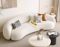 Sofá Esquinero de Tres Plazas Estilo Crema, Tapizado en Terciopelo de Cordero, Diseño Simple y Moderno para Sala de Estar, Apartamentos Pequeños, Salón de Belleza o Recepción