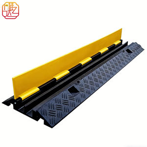 <span class=keywords><strong>Rampe</strong></span> de protection de câbles en caoutchouc haute résistance à canal unique avec système d'interverrouillage et barrière jaune pour la sécurité routière et événementielle - Product Image 1